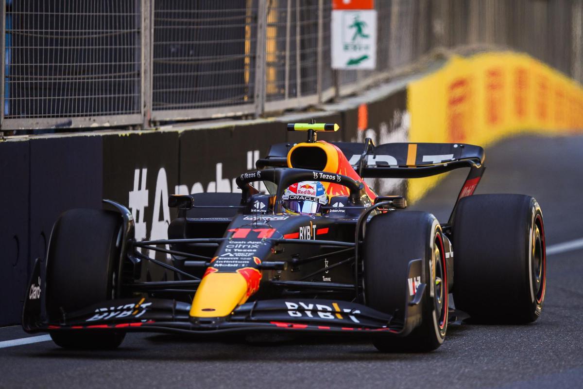 Baku (Azerbaijan), 12/06/2022.- Mexican Formula One driver Sergio Perez of Red Bull Racing in action during the Formula One Grand Prix of Azerbaijan at the Baku City Circuit in Baku, Azerbaijan, 12 June 2022. (Fórmula Uno, Azerbaiyán) EFE/EPA/ALI HAIDER