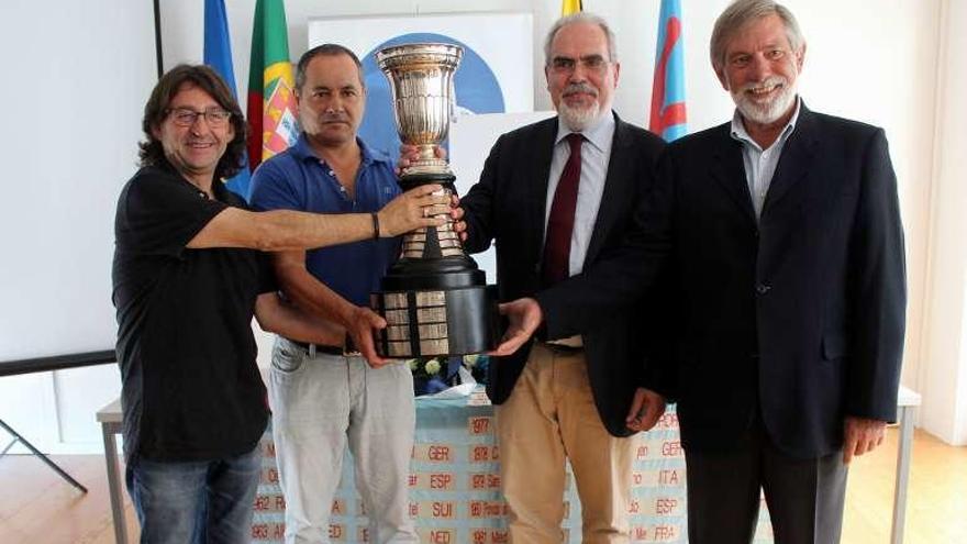 Felicísimo Pereira, António da Cruz, José María Costa y Ballesta.