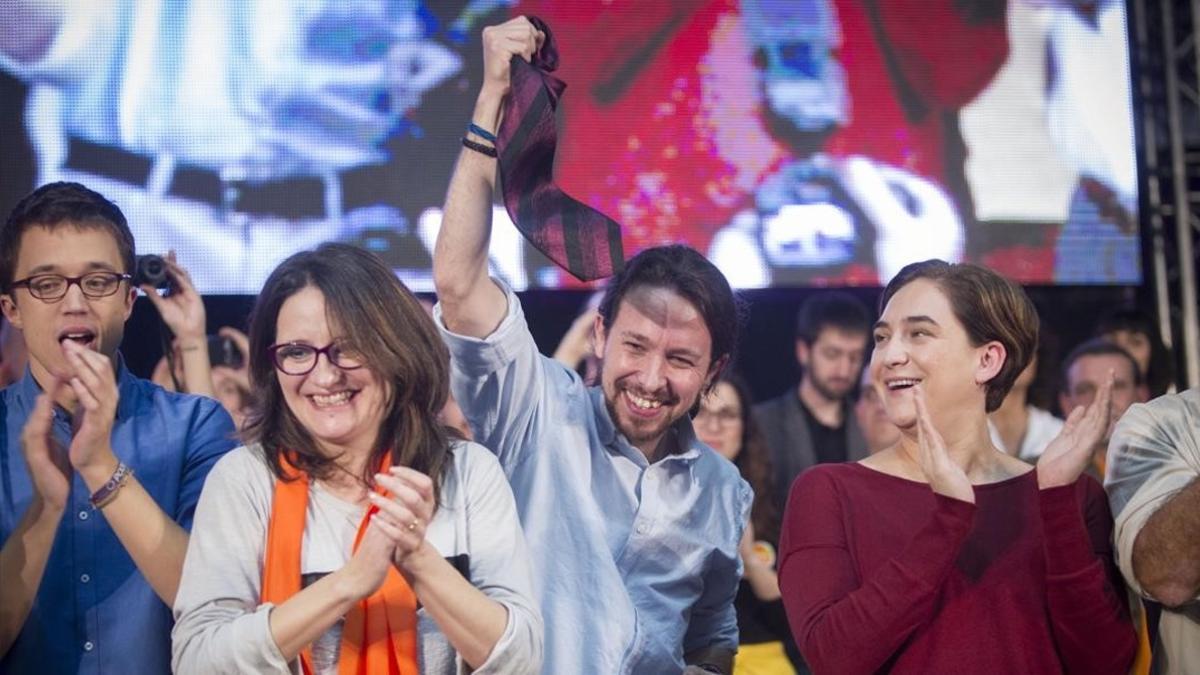 Errejón, Oltra, Iglesias y Colau en el mitin de cierre de campaña del 20-D, en València.