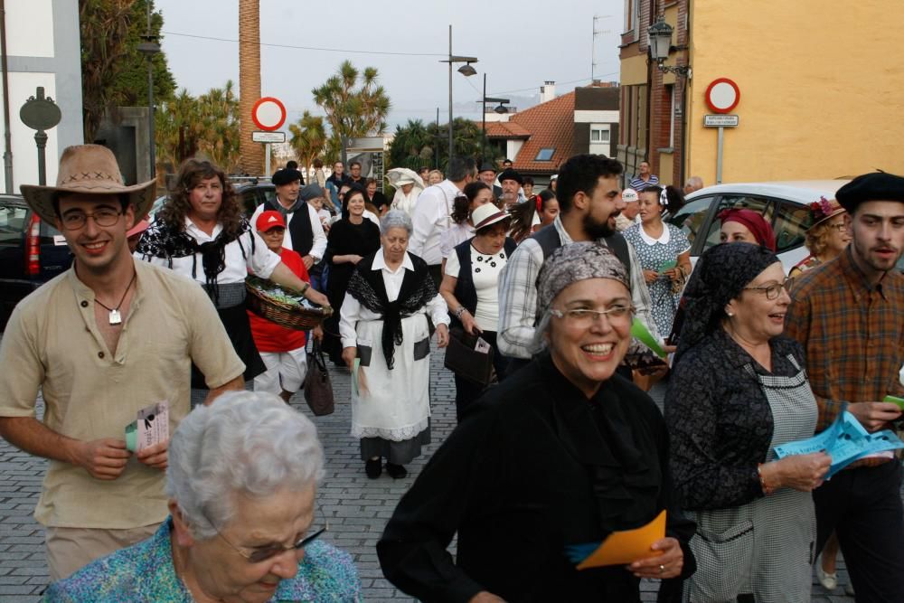 Llegada a Candás de los participantes en la semana de teatro costumbrista