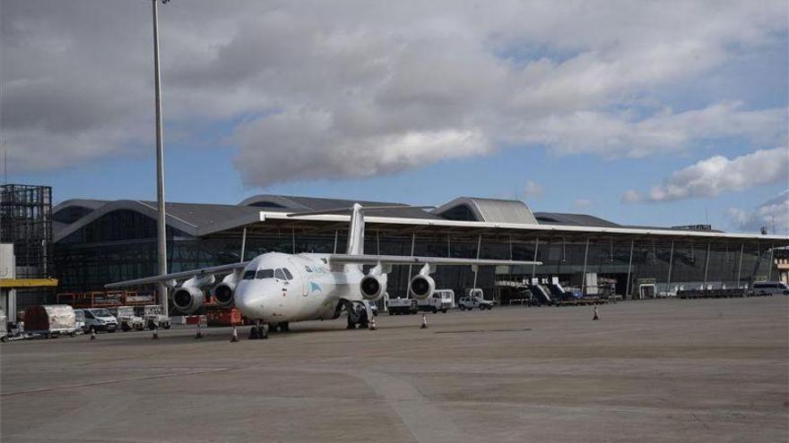 Aragón busca que el aeropuerto de Zaragoza sea el nodo aeroportuario del Valle del Ebro