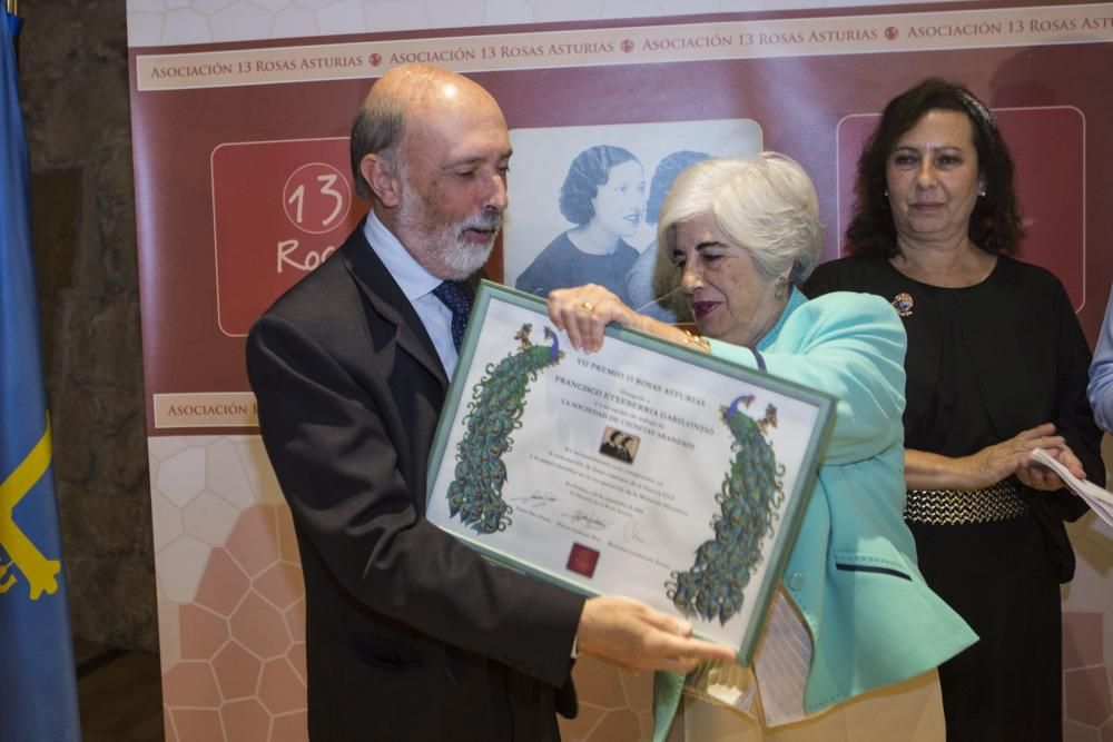 Francisco Etxeberría, premio "Trece Rosas Asturias"