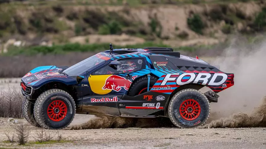 Carlos Sainz realiza la primera vuelta completa a MadRing, el futuro circuito madrileño de Fórmula 1