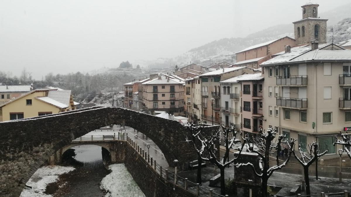 Neu a la Pobla de Lillet, Berguedà.