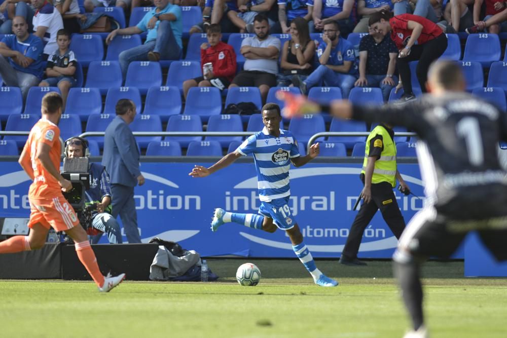 El Dépor le gana al Oviedo sobre la hora