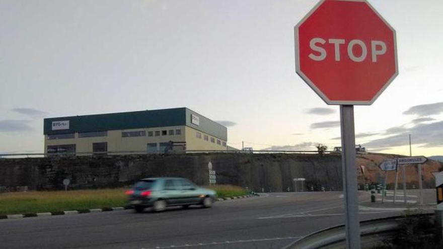 La rotonda de Argüelles, justo en la zona en la que ayer se produjo el accidente en el que se vio implicado el ciclista.