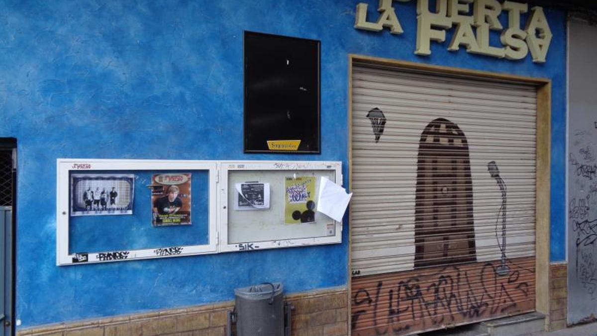 Fachada de La Puerta Falsa, hace años