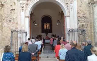 El Cristo del Socorro de Cartagena devuelve las misas a la Catedral Vieja