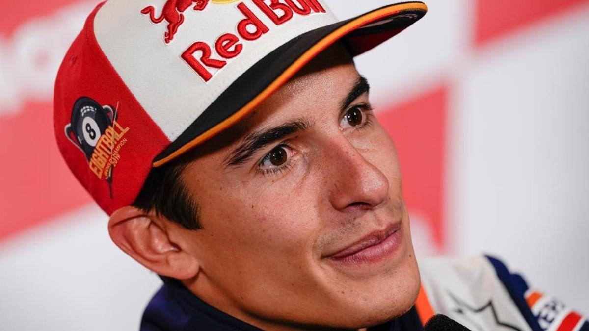 Marc Márquez (Honda) ha estrenado hoy, en Motegi (Japón), la gorra que lució en su octavo título mundial.