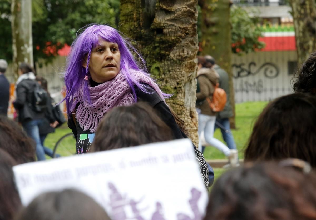 Centenares de mujeres de distintos colectivos llevan sus reivindicaciones a Colón