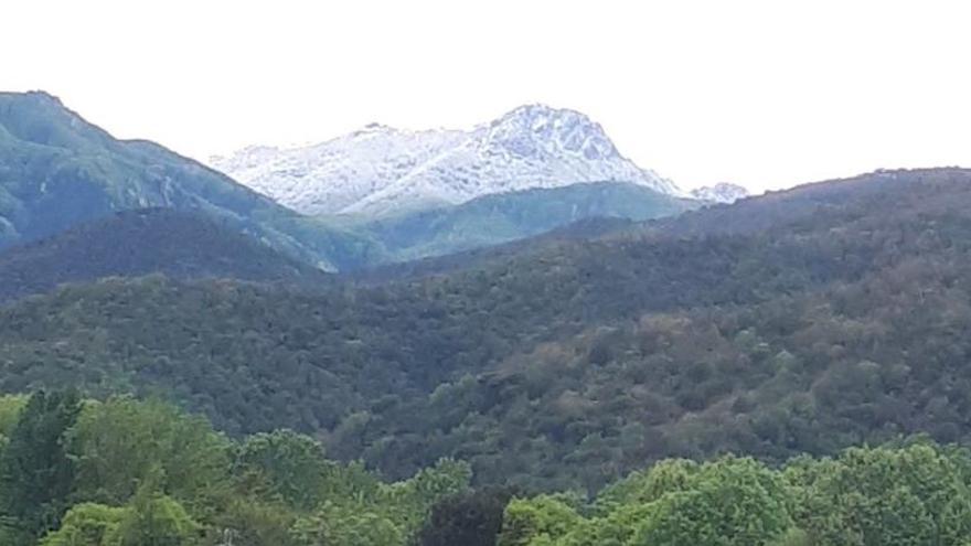 El Montseny nevat vist des d&#039;Arbúcies