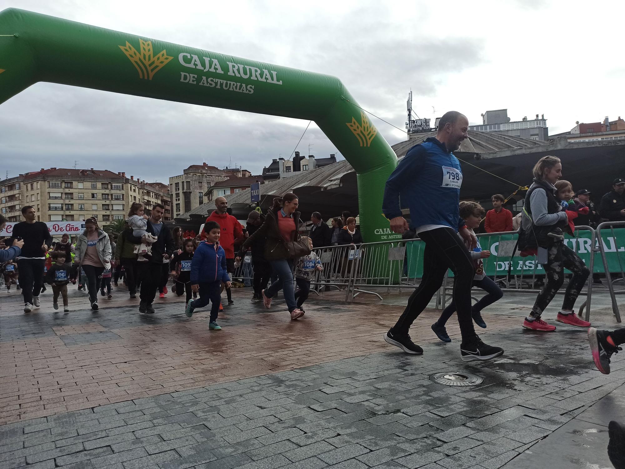 Casi 1.500 participantes disputan la carrera de Fin de Año de Pola de Siero