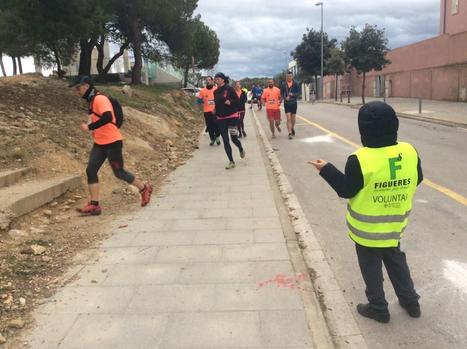 Mig miler d''atletes a la Run 4 Càncer de Figueres