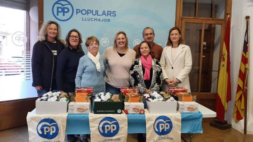 El PP de Llucmajor reúne productos de alimentación para Cáritas