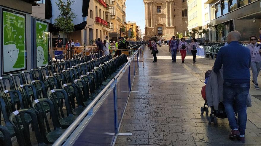 Imagen de archivo de las sillas en el recorrido oficial de la Semana Santa de Málaga.