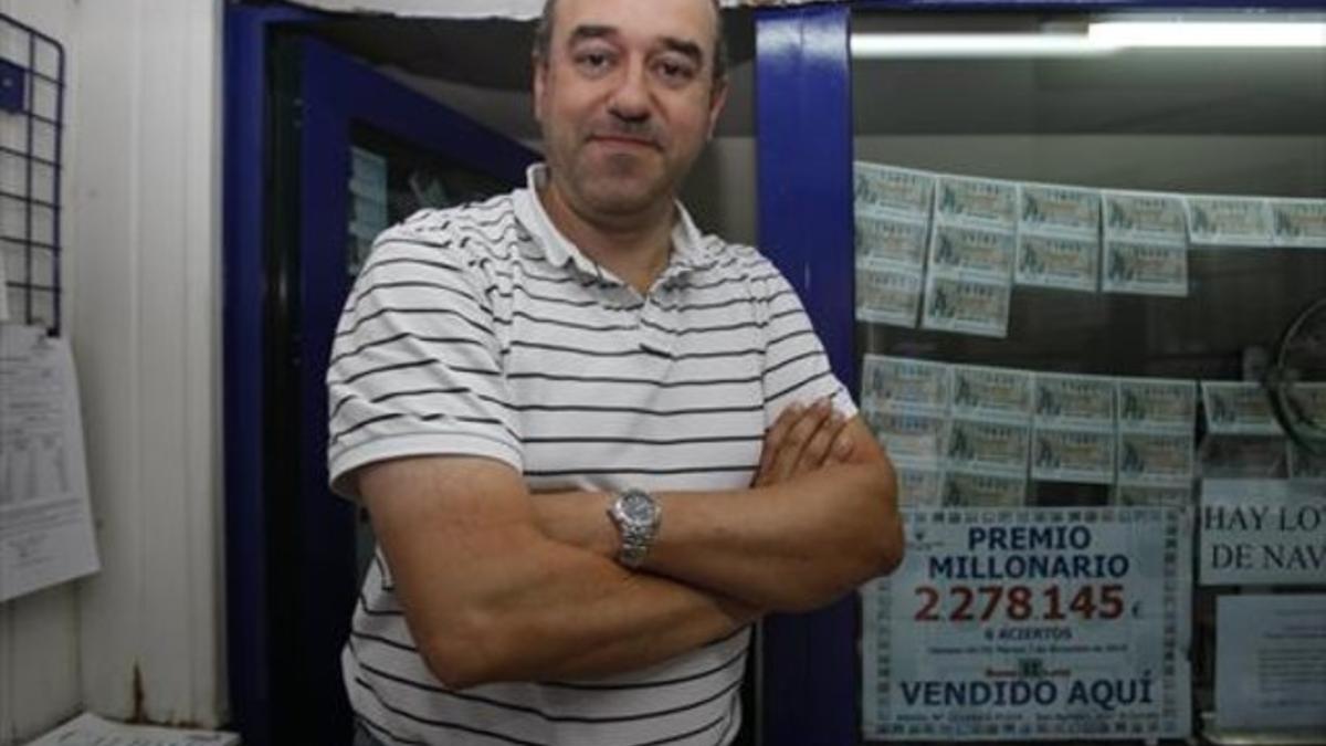 Lotero 8 Manuel Reija, el hombre que halló en su despacho el boleto de primitiva premiado con 4,7 millones.