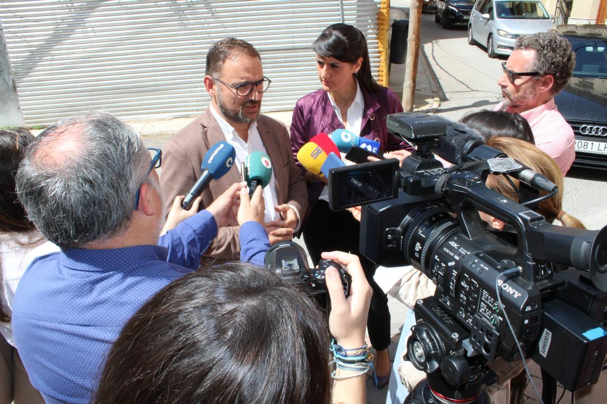 Diego José Mateos y María González Veracruz, durante la pasada campaña electoral.