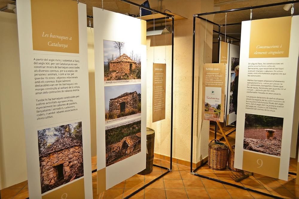 Exposició a Súria de construccions en pedra seca