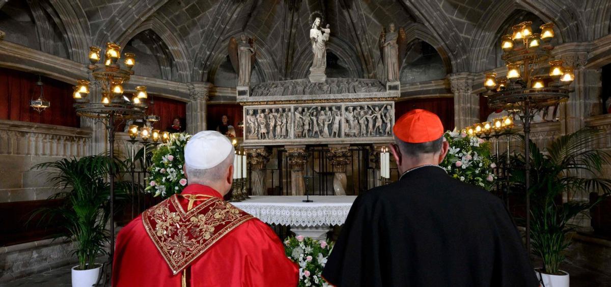 Prevost crida a la unitat en català i castellà en la seva visita a la catedral