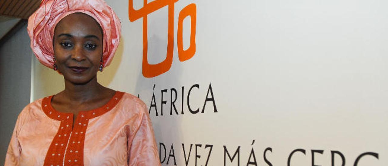 La directora de la Fundación Amadou Hampaté Bä, Roukiatou Bâ, ayer en Casa África.