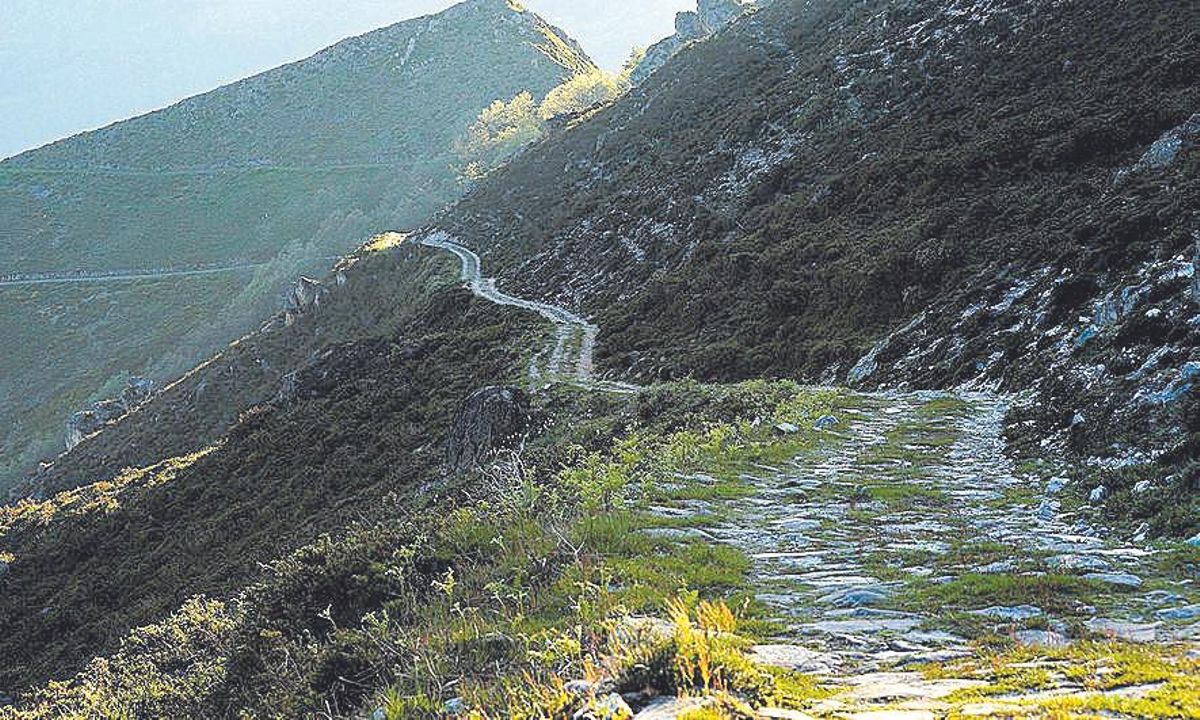 Ruta de senderismo en el Valle del Nalón