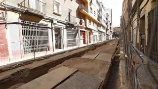 Zanjas abiertas y con la obra paralizada: así está la reforma de Concepción Arenal en Zaragoza