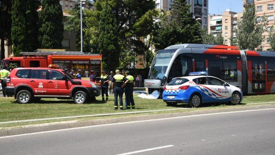 Muere atropellado por el tranvía un peatón en Romareda y causa la interrupción del servicio