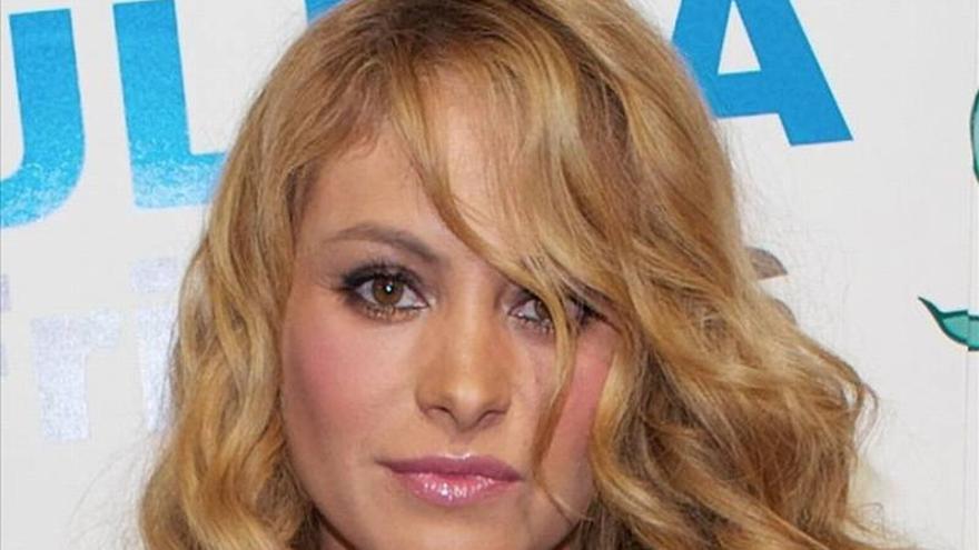 Paulina Rubio reclama a Telemundo casi un millón de euros