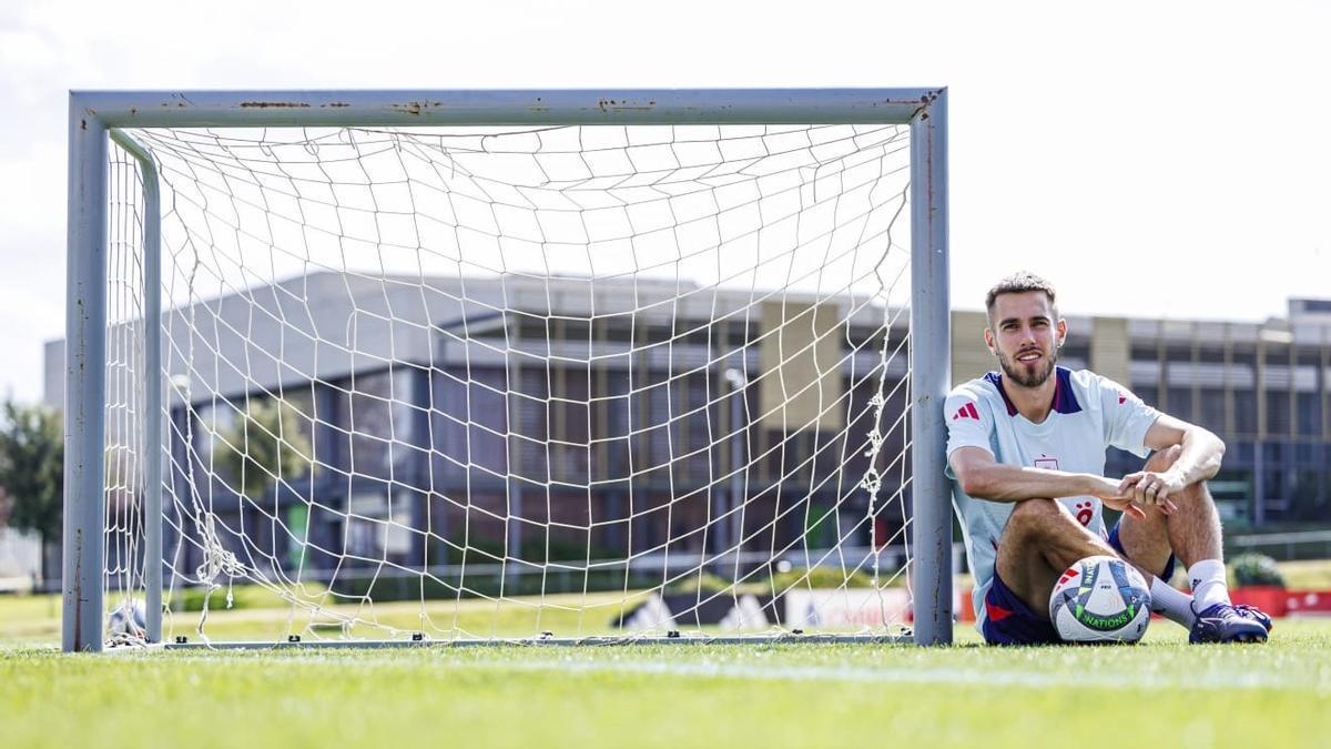 Mingueza, en la Ciudad del Fútbol de Las Rozas
