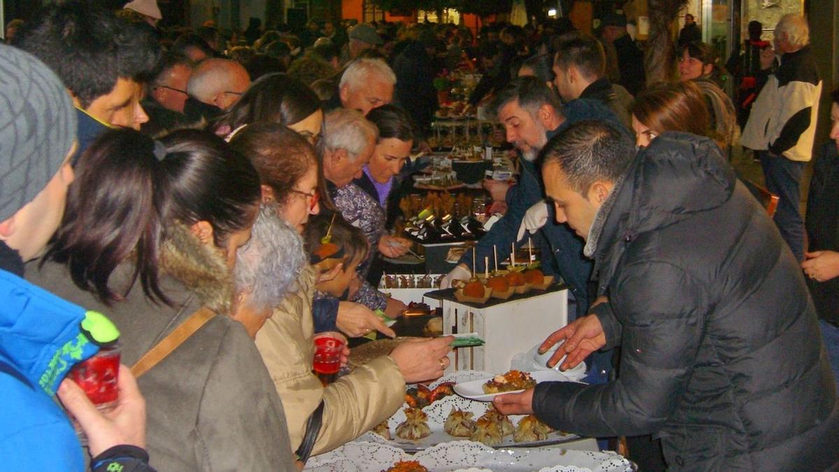 Imagen de la demostración gastronómica de Benicarló, dentro de la Festa de la Carxofa,  en la edición del 2019.