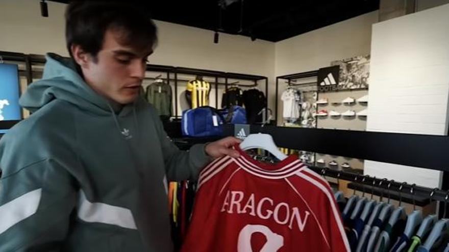 Real Zaragoza: Francho Serrano enseña su colección de camisetas vintage del Real  Zaragoza