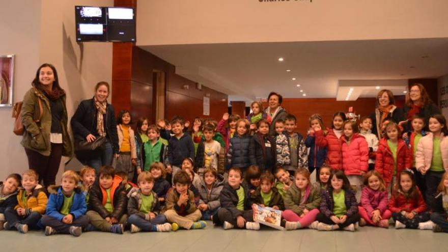 Escola Valenciana renova el seu catàleg de cinema en valencià