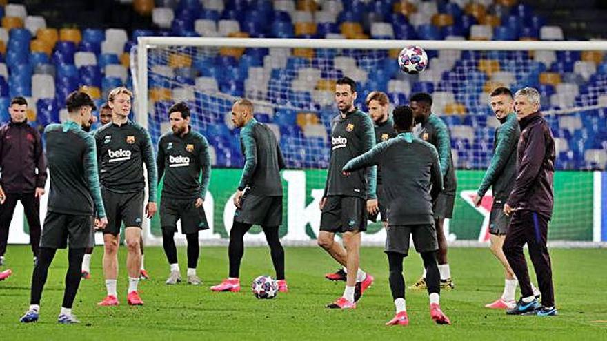 Els jugadors del Barça en un entrenament previ al partit d&#039;anada de la Champions contra el Nàpols.