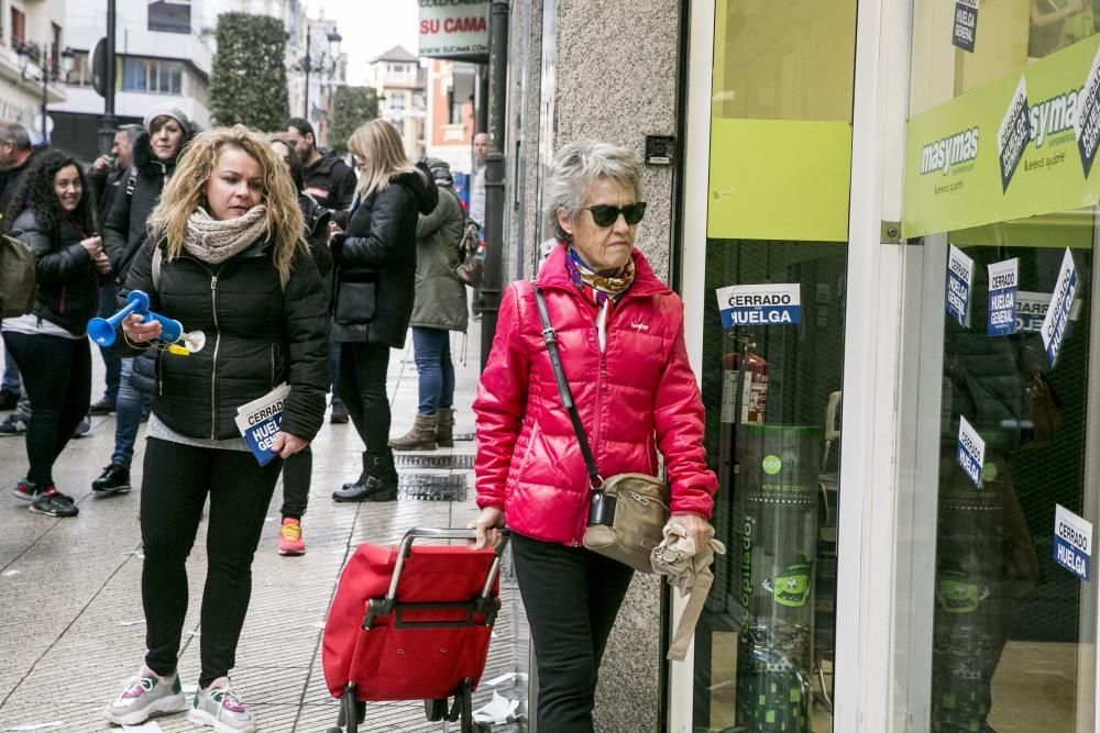 Huelga de los supermercados en Asturias.