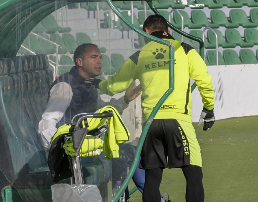 El Elche quiere echar a Nino por la puerta de atrás