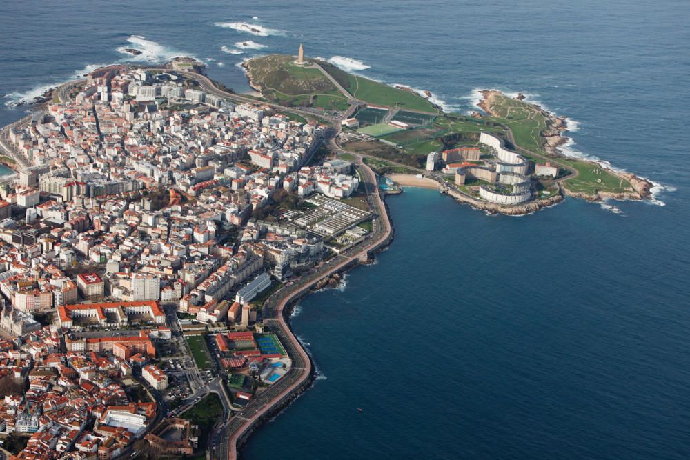 El antes y el después del paseo marítimo de A Coruña