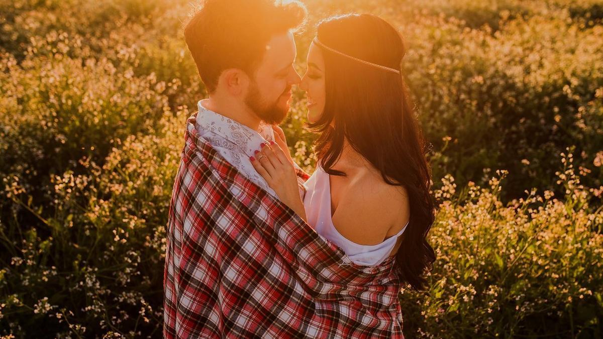 Una pareja de enamorados.