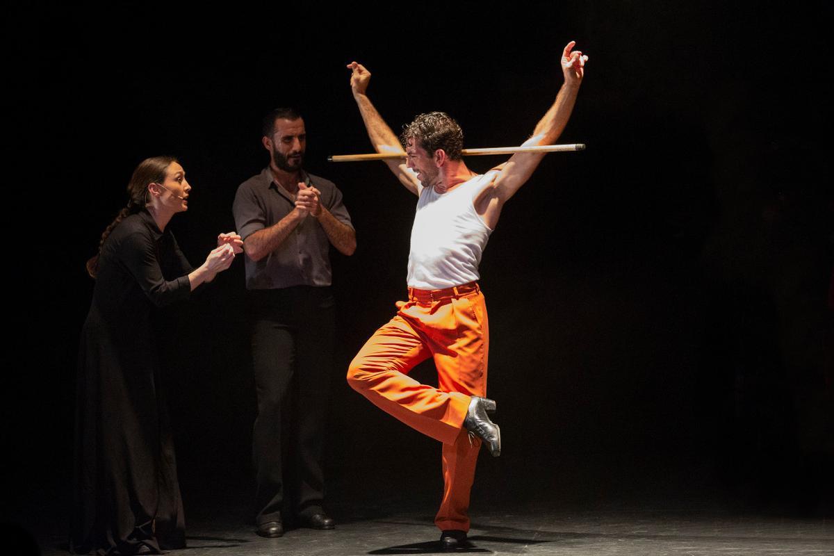 Isidora ORyan, Rafael Ramírez y David Coria en Los Bailes Robados