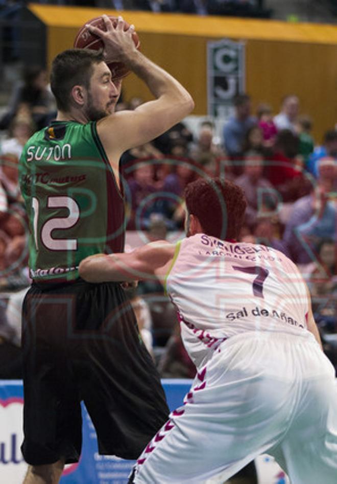 Joventut,83 - Laboral Kutxa,82