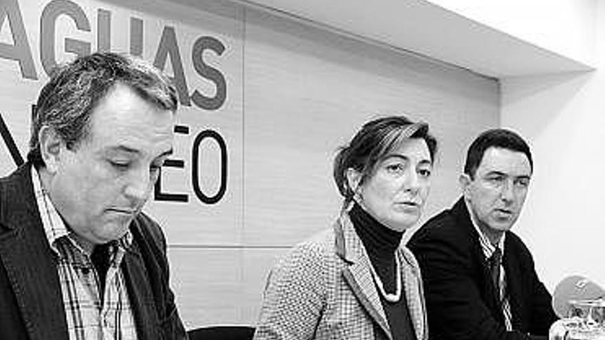 Por la izquierda, Juan Muñoz, Esther Díaz y José Enrique Granda.