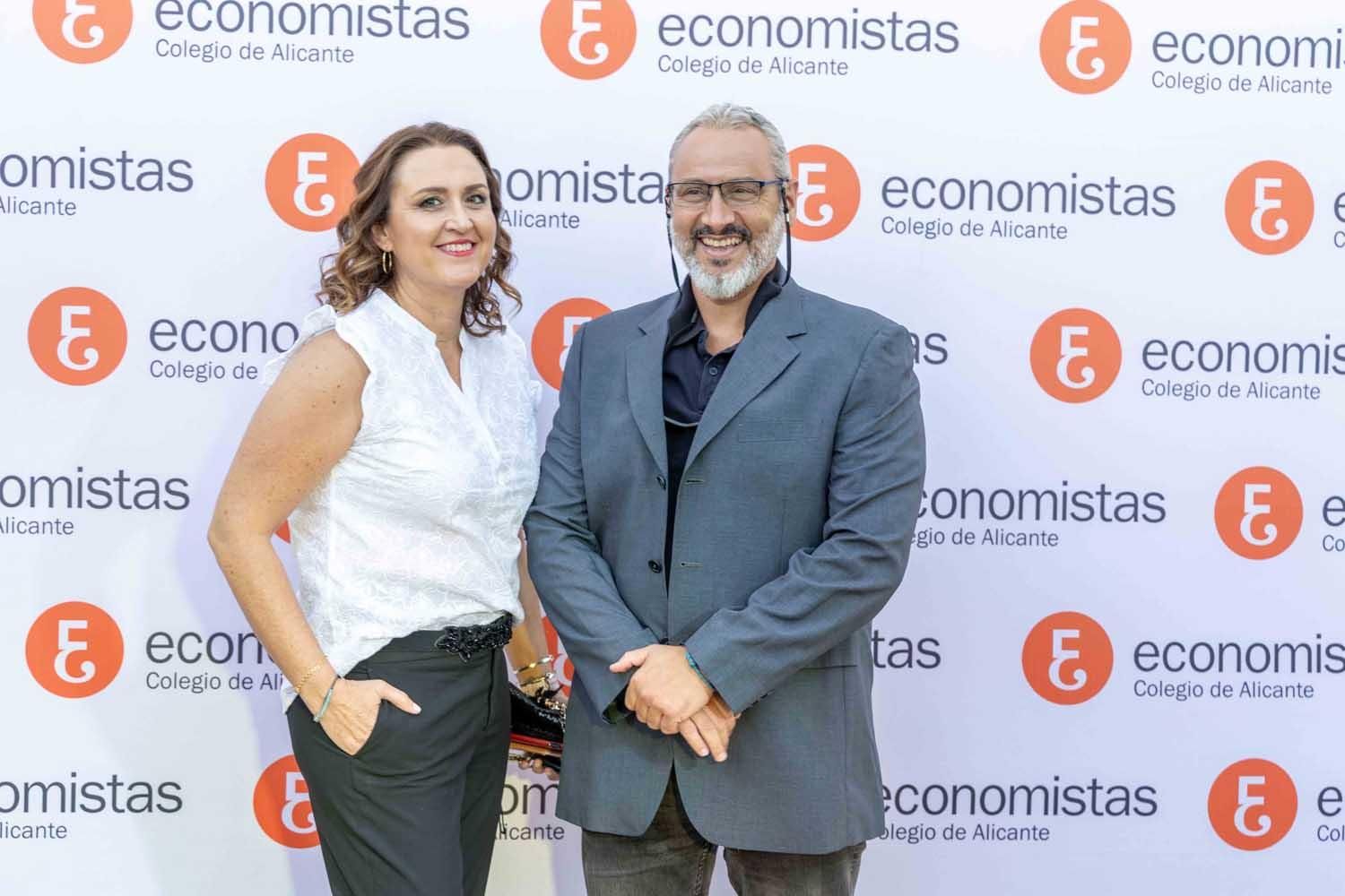 Los Economistas de Alicante celebran su cena anual en honor a su patrón