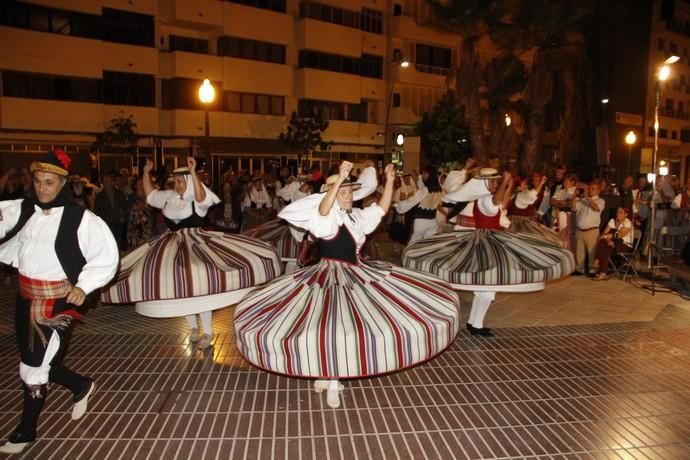 Éxito de asistencia en el primer Baile del Candil de Arrecife