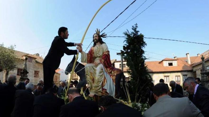 La Semana Santa de Cambados es una de las más espectaculares y multitudinarias de la comarca.  // I.A.