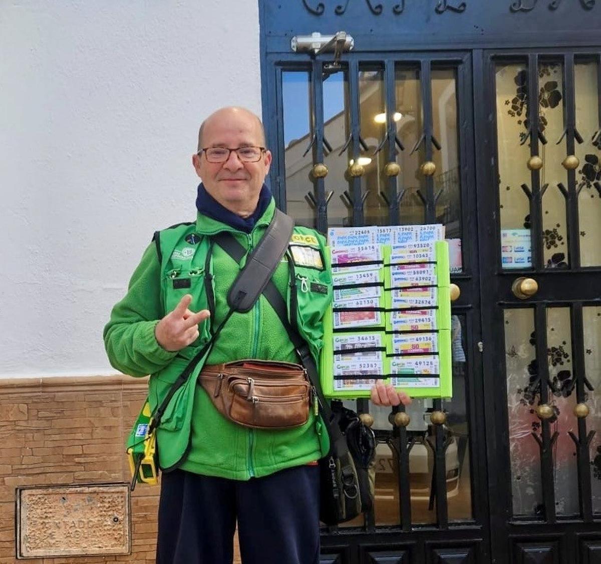 Antonio Álamo, vendedor de la ONCE, ha repartido 6,3 millones de euros del el Cuponazo en Gérgal.