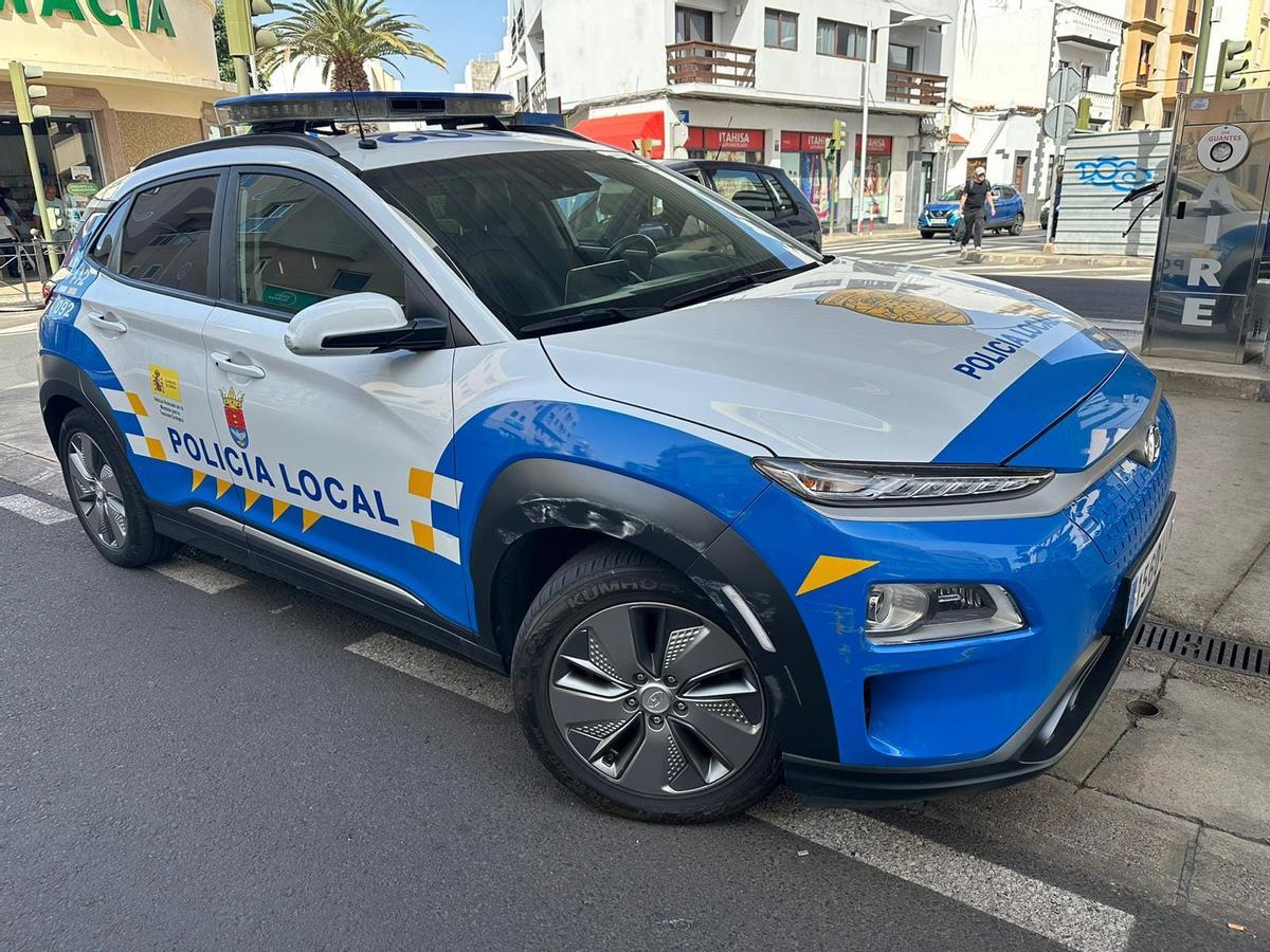 Un vehículo de la Policía Local de Arrecife.