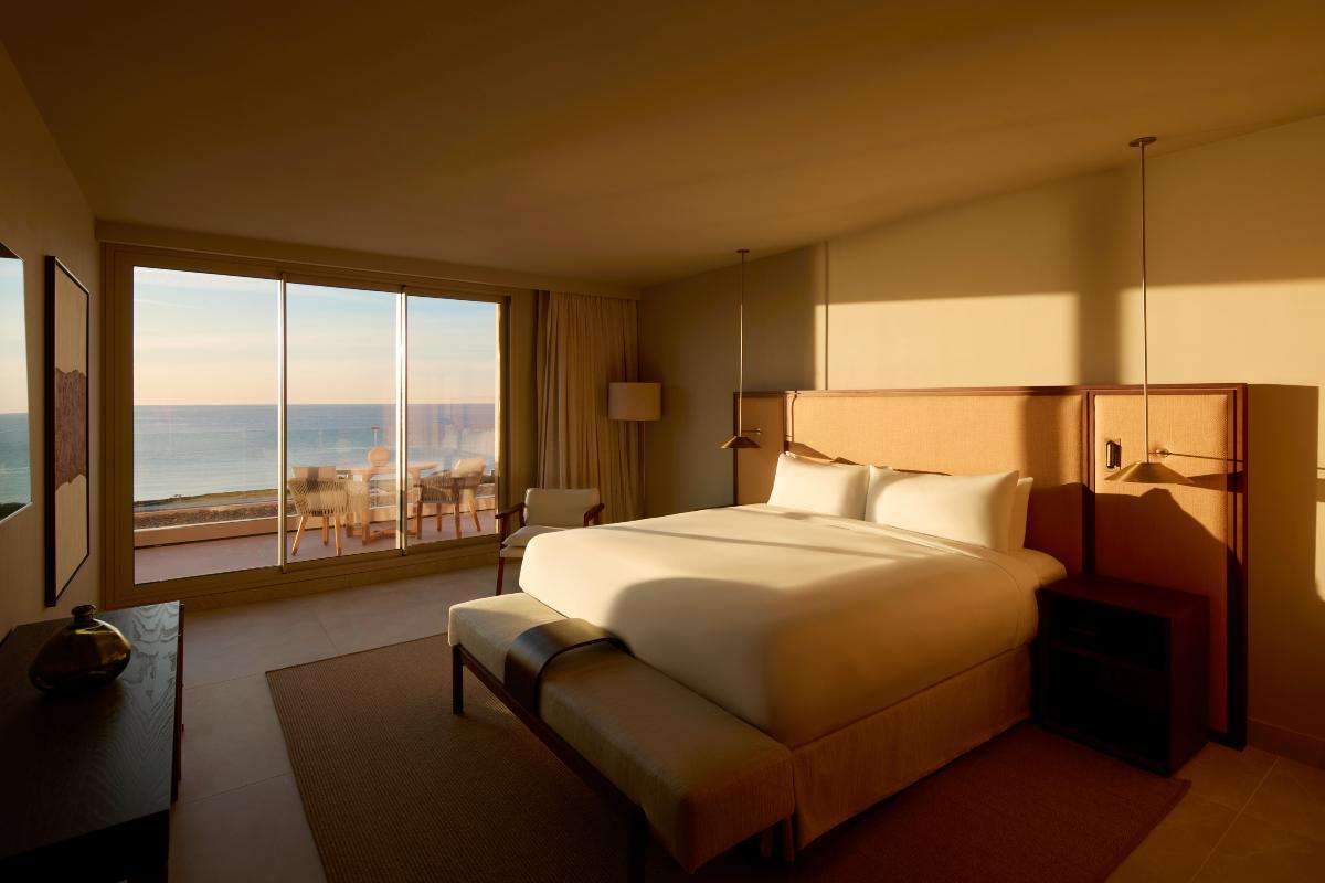 La experiencia de dormir en una cama del Fairmont La Hacienda Costa del Sol recomiendo no perdérsela.
