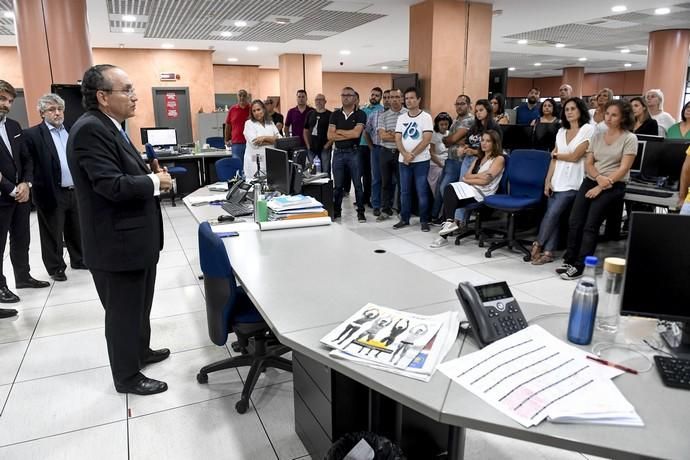 03-10-19 LAS PALMAS DE GRAN CANARIA. REDACCION. LAS PALMAS DE GRAN CANARIA. Visita de Javier Moll a la Redacción del periódico. Fotos: Juan Castro.  | 03/10/2019 | Fotógrafo: Juan Carlos Castro