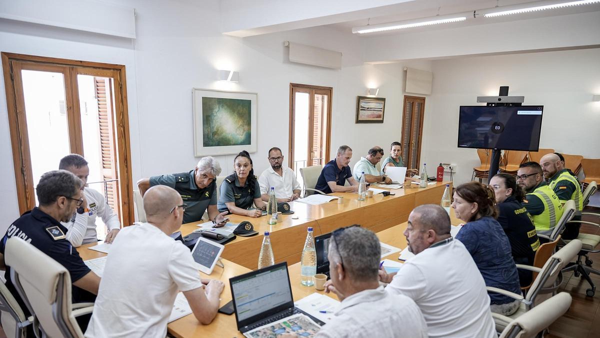 Reunión celebrada en Formentera para coordinar el operativo por el eclipse solar.