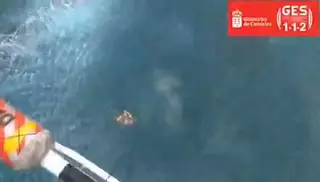 Piden extremar las precauciones en el mar tras el sábado negro en Canarias con dos fallecidos