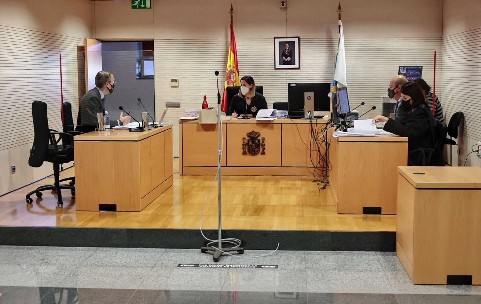 Medidas cautelares por la expulsión de Mena del PSOE